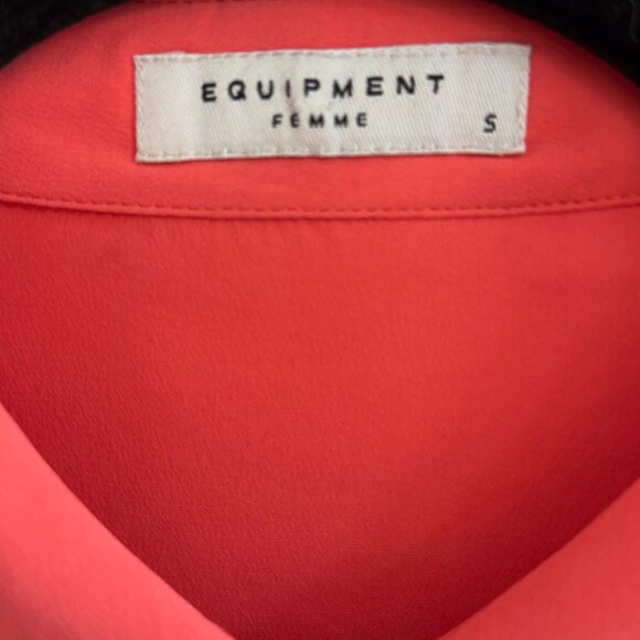 Equipment Sleeveless Silk Button-Down Tie Front Top - Coral - Picture 3 of 5